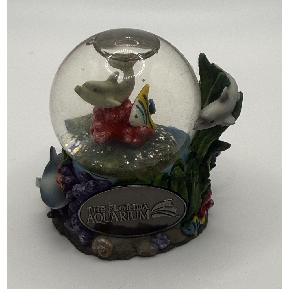 The Florida Aquarium Dolphin Snow Globe Glitter Water-Filled Glass Resin Round